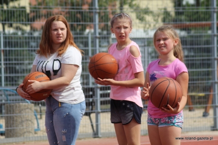 Trwają Mistrzostwa Powiatu Średzkiego Dzieci i Młodzieży w Sześcioboju