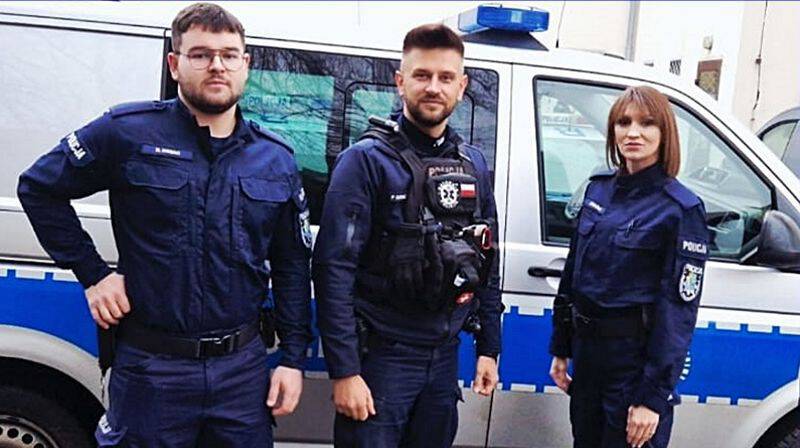 Sekundy, które zdecydowały o życiu. Policjanci ze Środy Śląskiej uratowali mężczyznę w ostatniej chwili