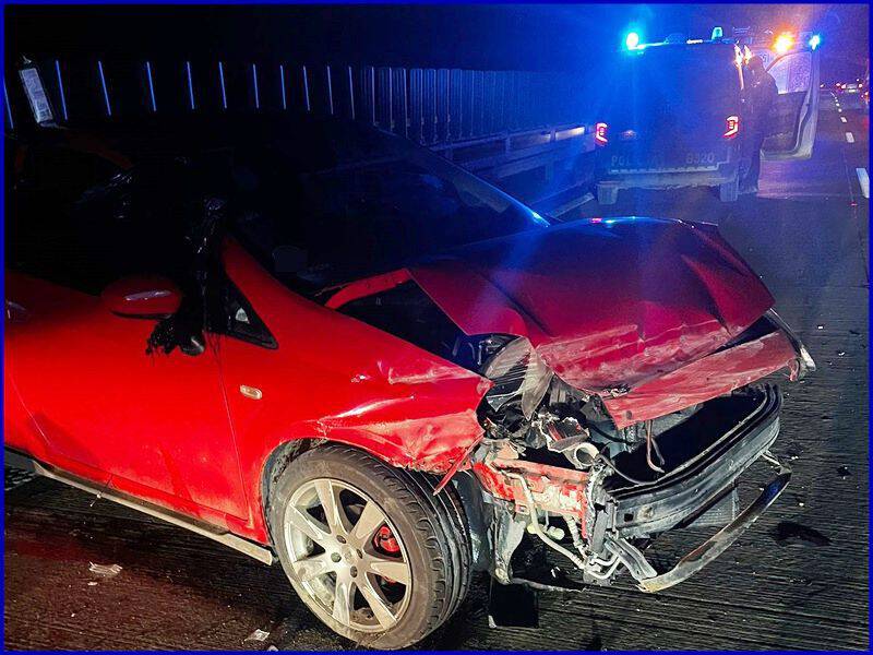 Niebezpieczne zdarzenie na A4. Kierowca bez uprawnień i pod wpływem alkoholu zatrzymany