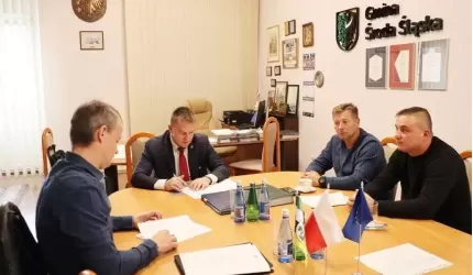 Umowy na PT w Świętem i Środzie Śl.