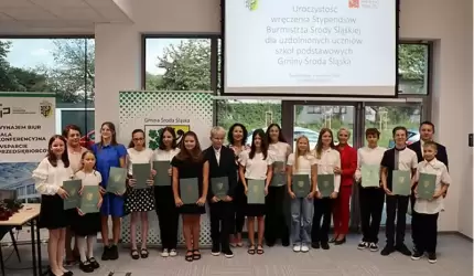 Najlepsi uczniowie ze Stypendium Burmistrza