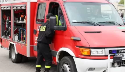 Radiowóz ugrzązł w błocie (z raportu strażaków)