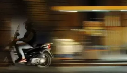 Denerwujący (hałasujący) niepełnoletni motorowerzysta. Brak reakcji służb porządkowych (list)