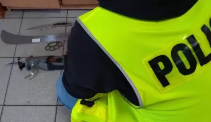 Jeden uciekał, drugi podał fałszywe dane...