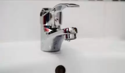 Jak rozebrać baterię umywalkową?