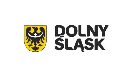 Wójt Gminy Kostomłoty podpisał umowę na dofinansowanie wycieczek szkolnych