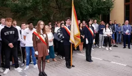 Rozpoczęcie roku szkolnego w Powiatowym Zespole Szkół nr 2