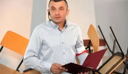 W hołdzie warszawskim powstańcom