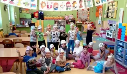 Dzień Postaci z Bajek w średzkim przedszkolu nr 1