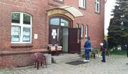 Obcokrajowcy także mogą zaszczepić się w hali OSiR