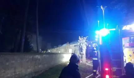 Pożar w Jarosławiu gasiło 8 zastępów straży pożarnej