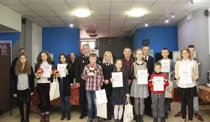 10 laureatów turnieju wiedzy pożarniczej