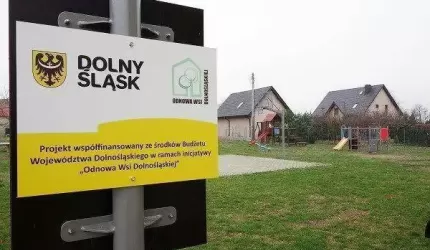 Budowa placu zabaw i zagospodarowanie skweru w Gałowie