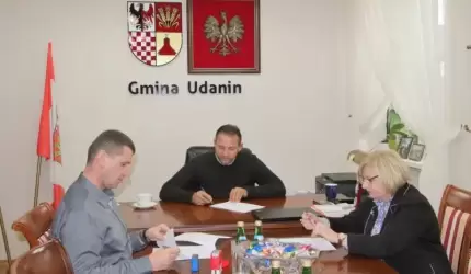 Gmina Udanin: Podpisano umowę na przebudowę drogi Gościsław - Lasek