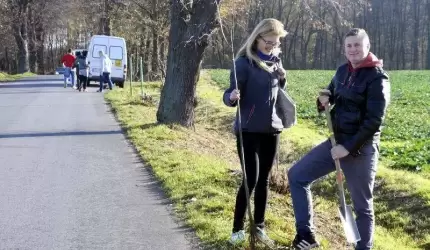 Zieleńszy powiat. Posadzili drzewka i krzewy