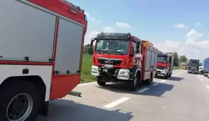 Nie zdążył zahamować i uszkodził kilka aut