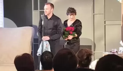 Hanna Śleszyńska w roli Judy Garland. Spektakl w Miękini