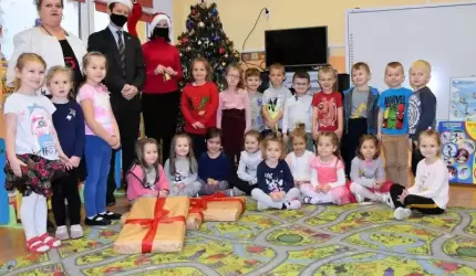 Gmina Malczyce: Mikołajkowe prezenty dla placówek oświatowych
