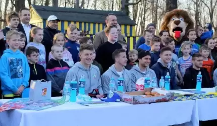 W Damianowie przywitano wiosnę z piłkarzami Miedzi Legnica