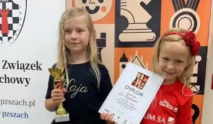 Kaja i Lila - szachistki z Mrozowa