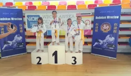 19 medali dla średzkich karateków we Wrocławiu