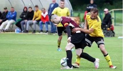 Błękitni Chwalimierz wygrywają z Błyskawicą Lenartowice [fotorelacja]