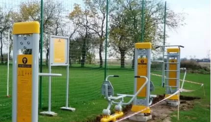 Siłownie zewnętrzne w gminie Kostomłoty