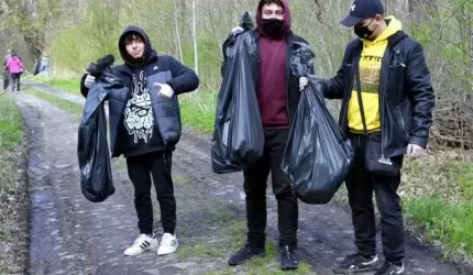 Z okazji Dnia Ziemi posprzątali swoją okolicę