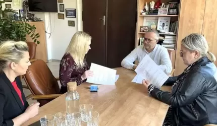 Powiat Średzki i Fundacja Drzewko Szczęścia łączą siły na rzecz dzieci, młodzieży i ekologii