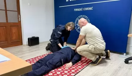 Szkolenie z pierwszej pomocy dla pracowników cywilnych średzkiej Policji