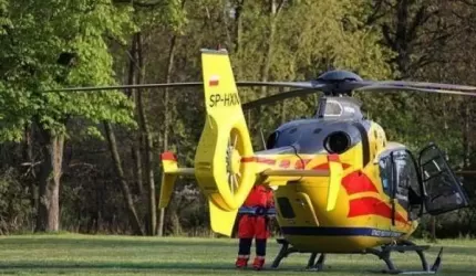 Motocyklista potrącił pieszego. Poszkodowany trafił do szpitala