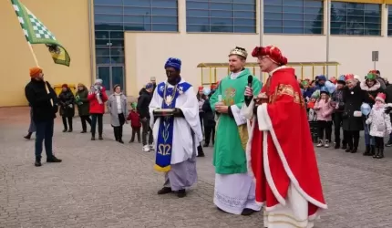 Barwny Orszak Trzech Króli w Miękini [zdjęcia]
