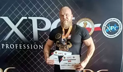 Sukces średzkiego policjanta w zawodach siłowych - dwa miejsca na podium!