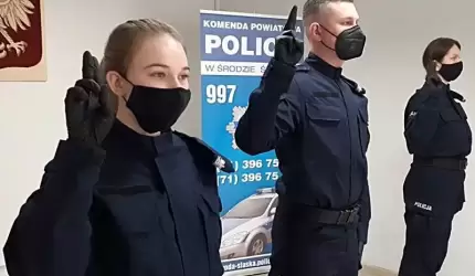 Ślubowanie nowych funkcjonariuszy Komendy Powiatowej Policji w Środzie Śląskiej