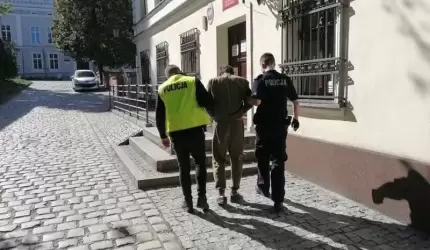 Przyznał się krewnym do zabicia człowieka (zdjęcia policji)