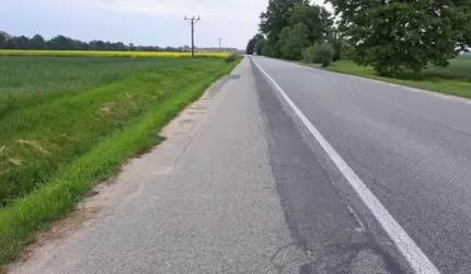 Czytelnik: Ścieżka jest zaśmiecana i uszkadzana przez ciężkie pojazdy