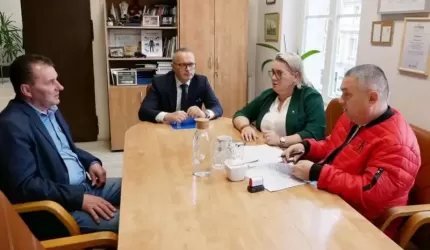 Umowa na wykonanie projektu przebudowy powiatowych dróg już podpisana!