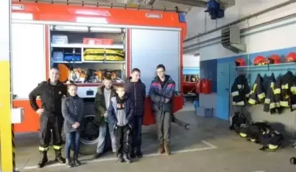 Laureaci konkursu z wizytą w Straży Pożarnej