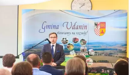 Wicemarszałek województwa wręczał promesy w Pielaszkowicach