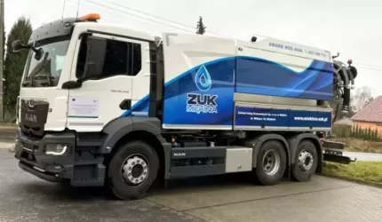 Gmina Miękinia: Nowy samochód specjalistyczny w Zakładzie Usług Komunalnych