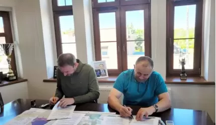 Podpisano umowę na rozbudowę żłobka w Lutyni