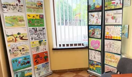 "Wioski bez troski" – wyjątkowa wystawa w średzkiej placówce KRUS