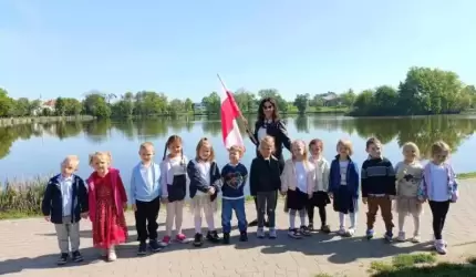 Biało-Czerwone Święto w Przedszkolu nr 1 – najmłodsi uczcili Dzień Flagi