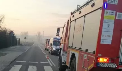 Pomiędzy Malczycami, a Rachowem auto wpadło do rowu