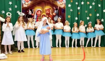 Piękne jasełka w Szkole Podstawowej w Ujeździe Górnym