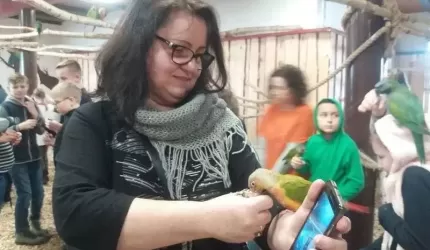 "Feriowe" spotkanie  z papugami