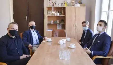 Prezesi LSSE z wizytą w średzkim starostwie