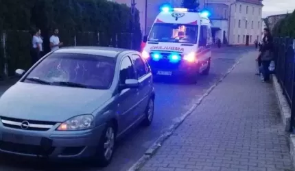 Chłopiec wpadł z rowerem na maskę samochodu