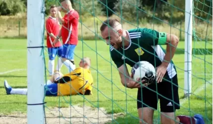 Tęcza Kwietno wygrywa ze Zjednoczonymi Gościsław [fotorelacja]