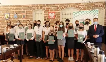 Stypendia Burmistrza dla uczniów ze Środy Śląskiej i Rakoszyc